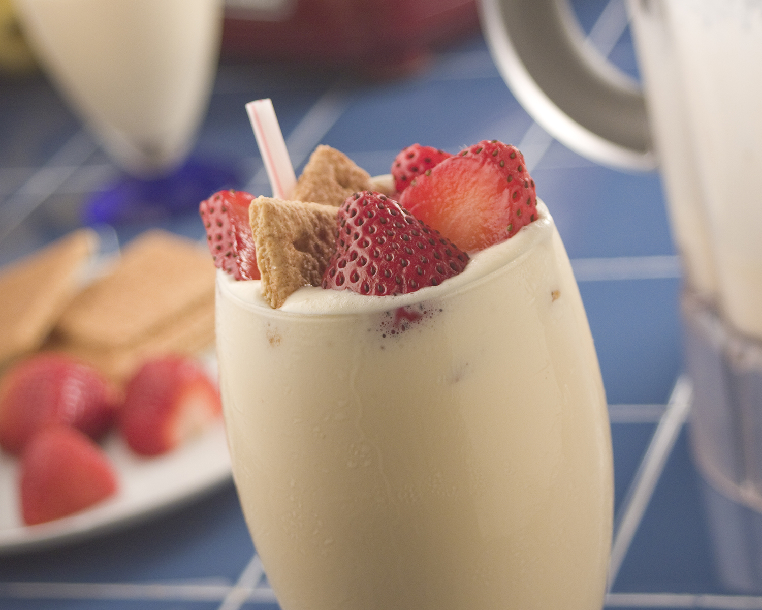 Strawberry Cheesecake Milkshake - Easy Home Meals