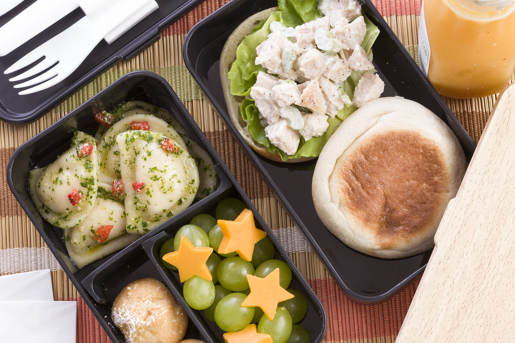 https://www.easyhomemeals.com/wp-content/uploads/2019/07/Back-to-School-Bento-Box-Final.jpg