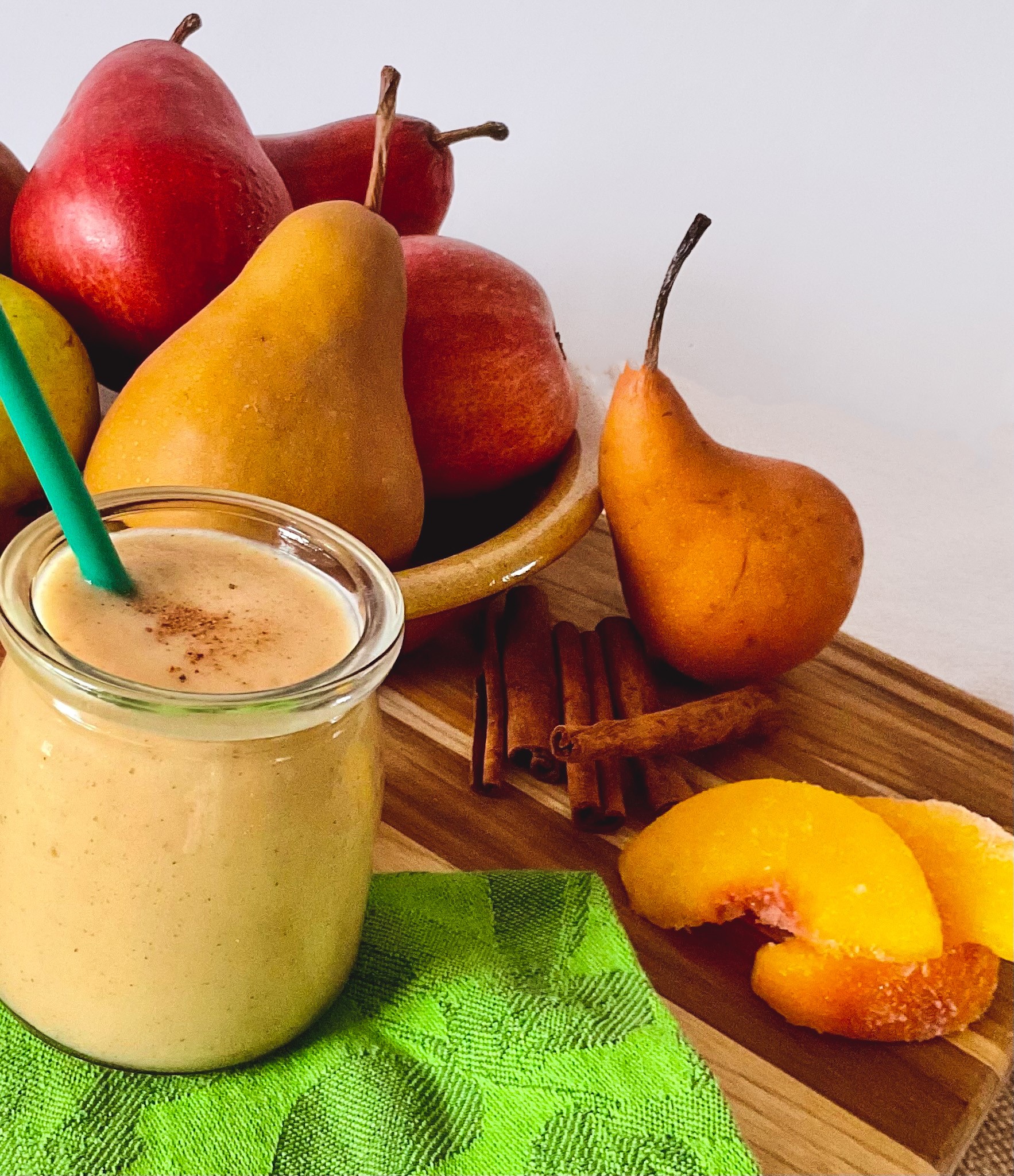 Frosty Peach & Pear Smoothie - Easy Home Meals