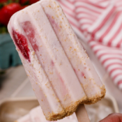 A Strawberry Cheesecake Smoothie Pop